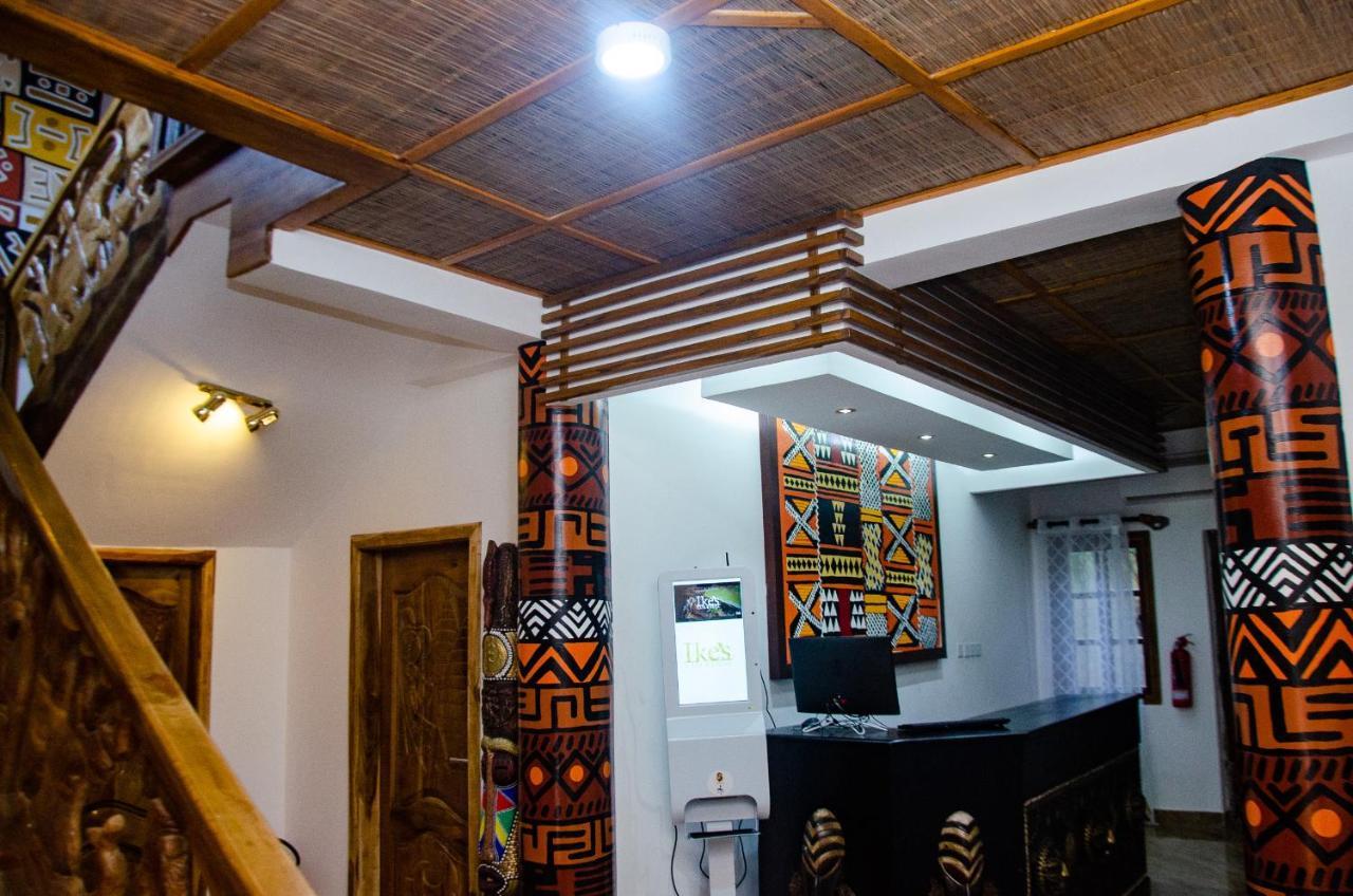 Ike'S Cultural Village คูมาซี ภายนอก รูปภาพ
